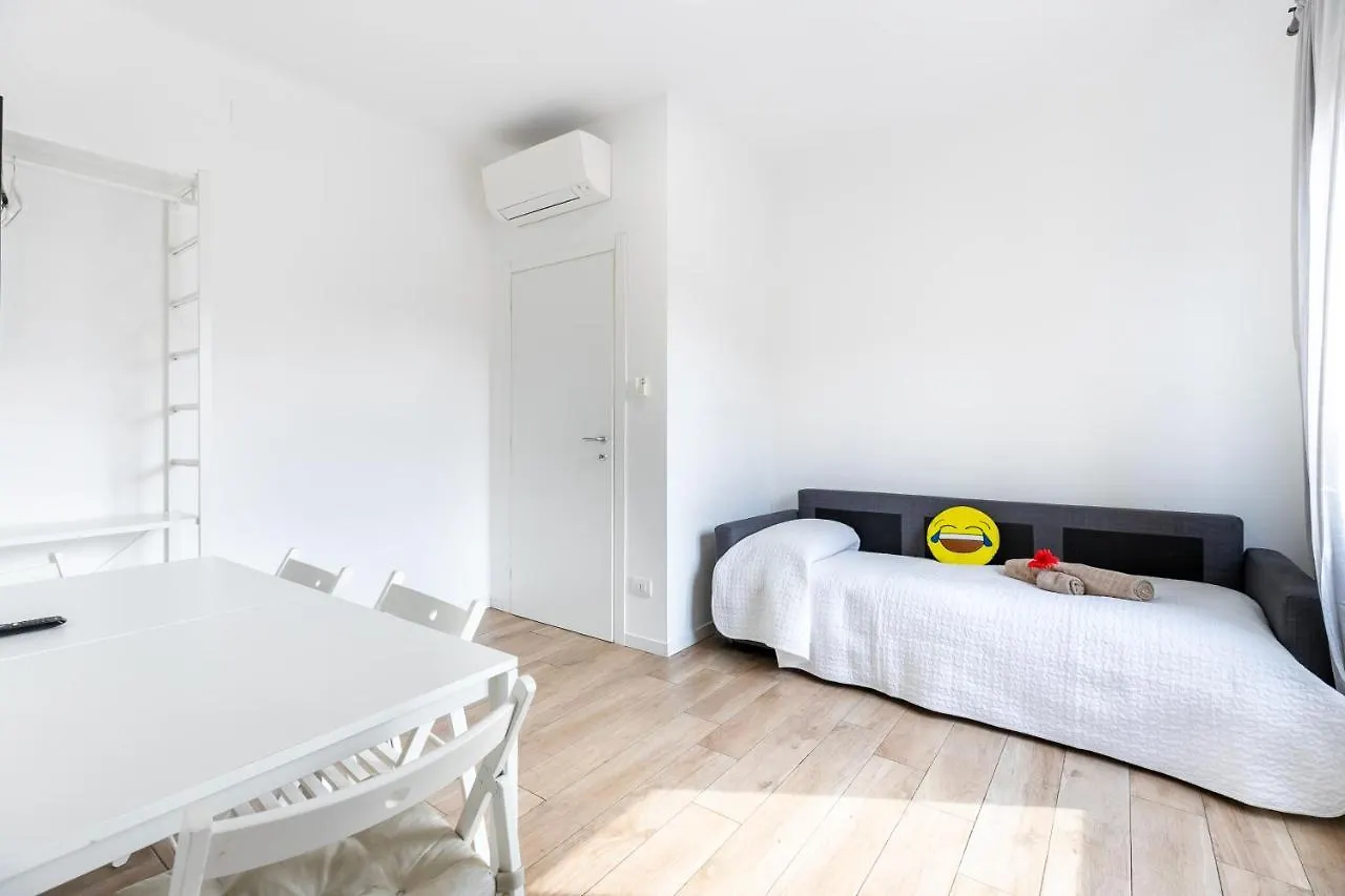 Appartamento Alessia's Flat - Politecnico Bovisa Milano 0*,  Italia